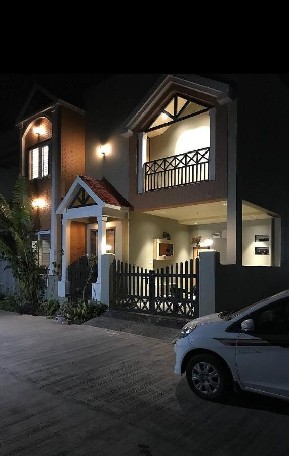 Entire Craftsman House With 2 Bedrooms Kitchen And More Rāipur المظهر الخارجي الصورة