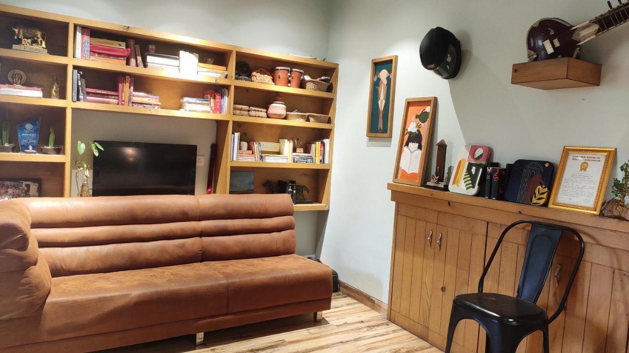 Entire Craftsman House With 2 Bedrooms Kitchen And More Rāipur المظهر الخارجي الصورة